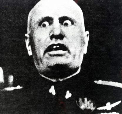 Ma quanto è difficile revocare la cittadinanza onoraria a Mussolini?