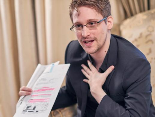 Edward Snowden, a dieci anni dall’esilio in Russia dichiara:“Non mi sono pentito di nulla” e dice di essere impressionato dalle moderne capacità raggiunte dalle nuove tecnologie di sorveglianza